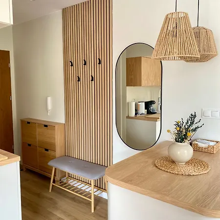 Mila Odmiana - Enklawa